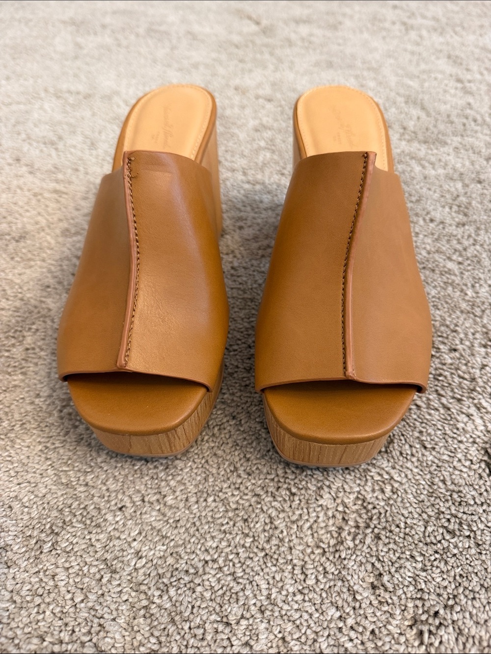 Universal Thread Tan Platform Slide Mules